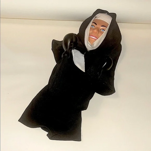 VTG “THE FIGHTING NUN” punching puppet EUVC - Picture 3 of 8